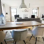 Buiten 53 וילה *