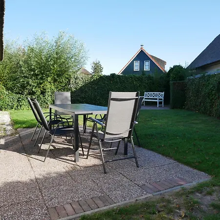 Buiten 53 *